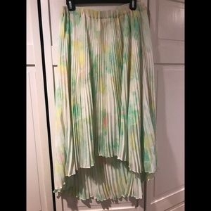 Summery Club Monaco pleated high low skirt. Size 6